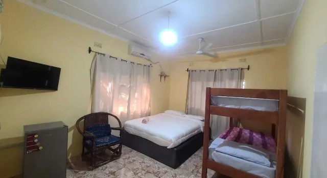 Adrenaline Lodge and Tours, Book Guesthouse Hotels in Livingstone with Parking, Parking