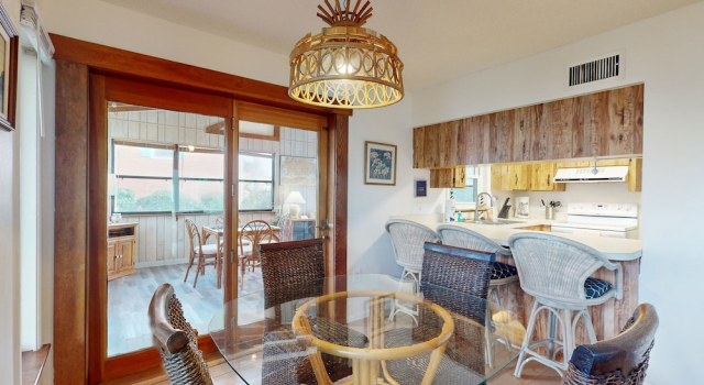 Коттедж Spacious Seaside Cottage w/ Sunroom 1-minute Walk to Vilano Beach