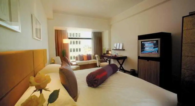 Holiday Inn Central Plaza, Забронировать Отель Отели Пекина с завтраком, рядом с Beijing China Numismatic Museum, Завтраки