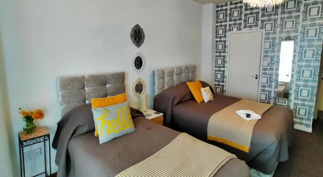 Standard triplă cameră Hotel Babylon