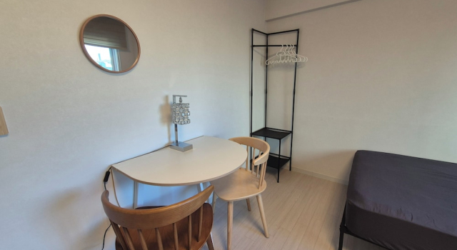 J2 Us, Boek Hotel Seoel Republiek Korea