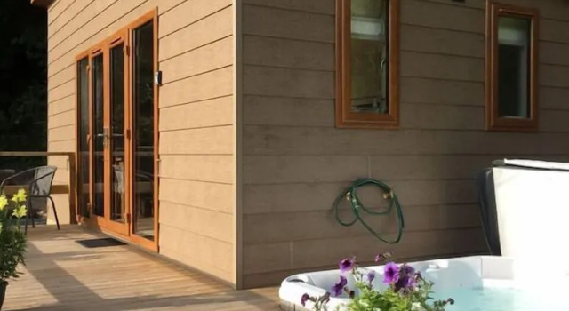 Студия Deluxe Herons Lake Retreat