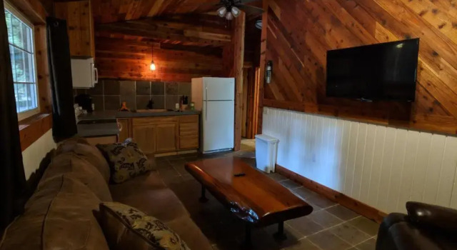 Emerald Forest Cabins, Забронировать Отель Тринидад Humboldt County, рядом с Художественная галерея Тринидада