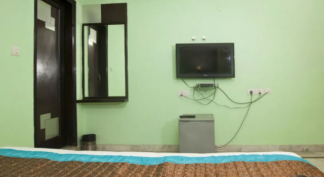 OYO 337 Hotel Anand