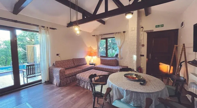 Guzide Sapanca Kosk&Villa, Varaa Hotelli Hotellit Marmara-alue pysäköinnillä, Pysäköinti