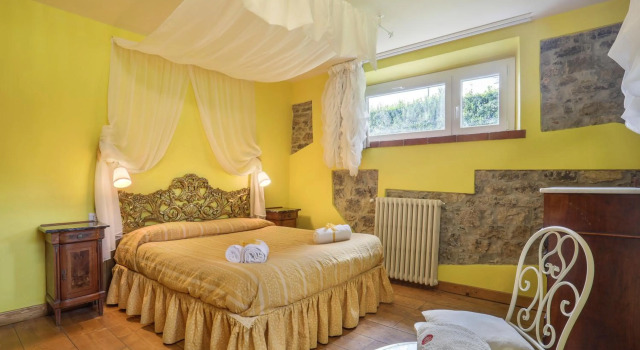 MIRTILLO di Home Hill, Buchen Sie Hotel Capannori Toskana, in der Nähe von Villa Torrigiani