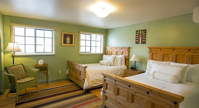 Люкс Blue Iguana Inn