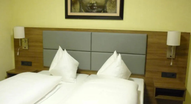 Двухместный номер Standard Naam Hotel & Apartments Frankfurt City-Messe Airport