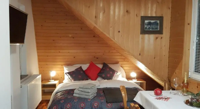 Студия Apartments Vijolica on the ski slope with free parking