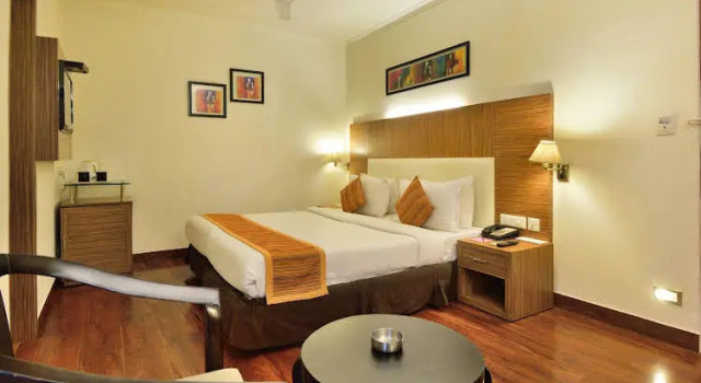 Majestic-2, Hotel Crossroads, Varaa Hotelli Hotellit Haryana pysäköinnillä, Pysäköinti