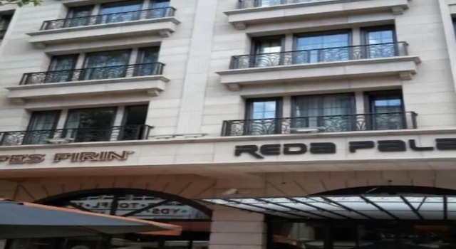 Reda Palas Karanfil