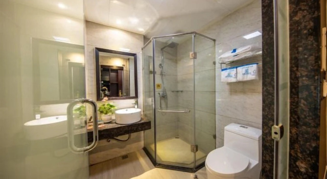 Baili Yiju Hotel (Jiangmen Taishan Pedestrian Street Pinghu Road Branch), Rezerwuj Hotel Hotele w Jiangmen z parkingiem, Parking