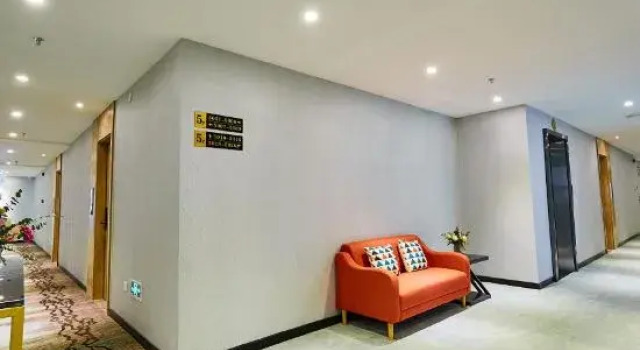 Jianghua Hotel, Rezerwuj Hotel Hotele w Jiangmen z parkingiem, Parking