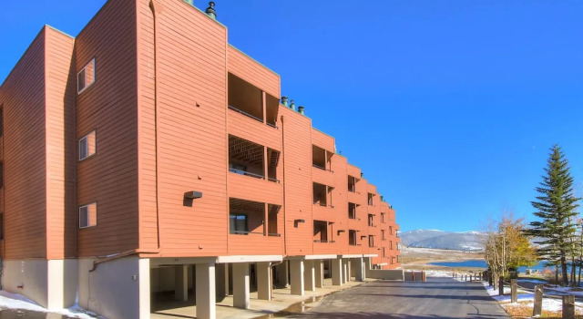 112 Marina Place 2 Bedroom Condo by RedAwning, Rezerwuj Apartament Hotele w Vail Ski z parkingiem, Parking