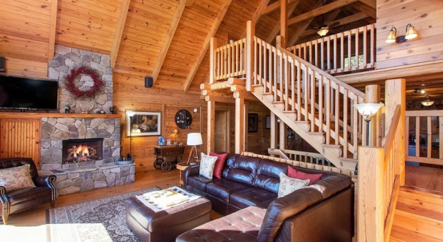 Stairway to Heaven - 4 Br Cabin, Забронировать Дом для отпуска Виллы Чимни-Рок, Вилла