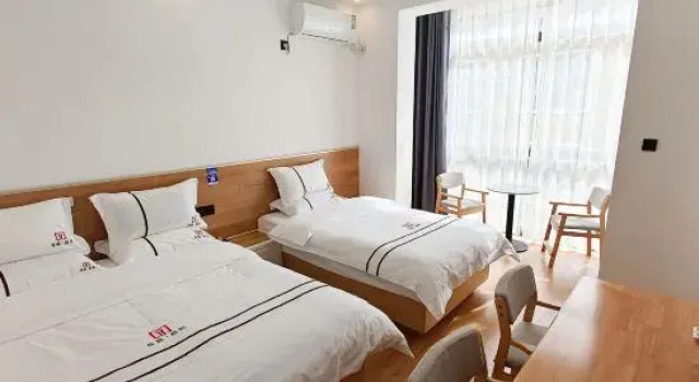 Люкс Deluxe Yueting Courtyard Boutique Homestay (Shidu Scenic Area)