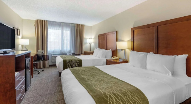 Четырёхместный номер Standard Comfort Inn Denver West Arvada Station