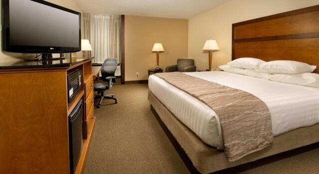 Standardowy pokój Drury Inn & Suites Springfield IL