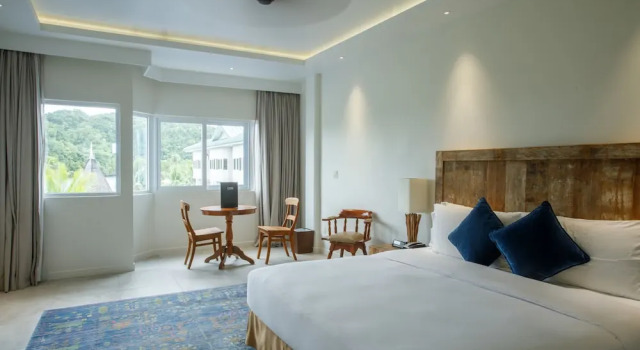 Номер Marina с видом на залив Cove Resort Palau