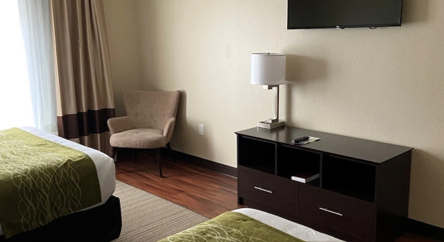 Четырёхместный номер Standard с видом на реку Comfort Inn Connellsville Riverview