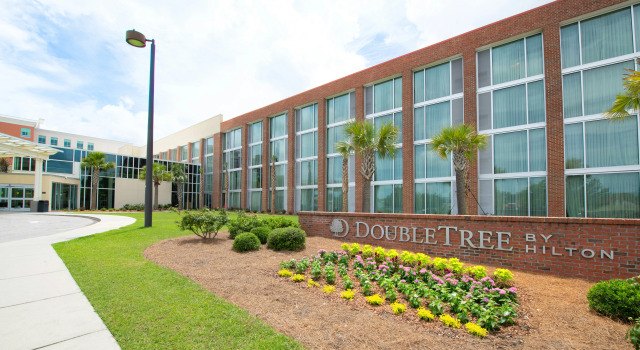 DoubleTree by Hilton Hotel & Suites Charleston Airport