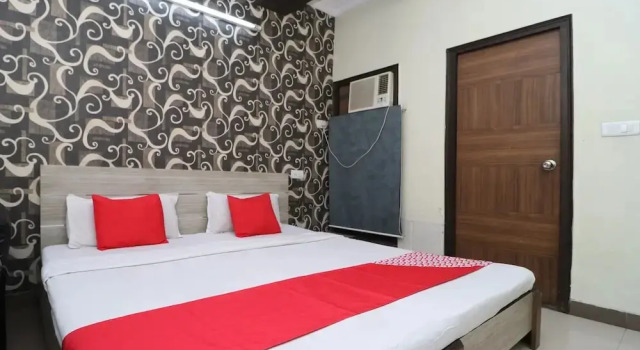 R K Guest House By OYO Rooms, Book Pension Jalandhar Punjab