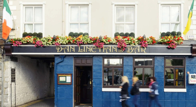 Dan Linehans B&B, Book Bed and Breakfast Hotels in Kerry with Parking, Parking