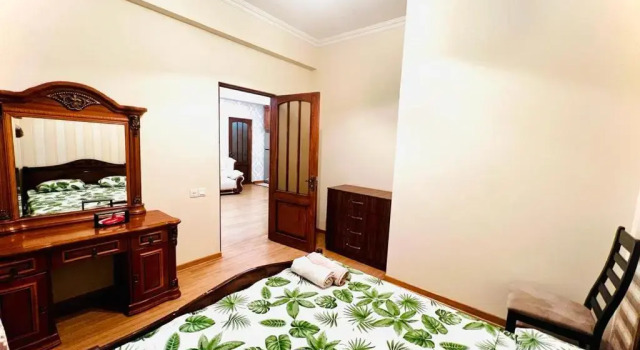 New Luxury 2 Bedroom + Balcony By Republic Square