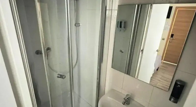 Двухместный номер Standard с видом на внутренний двор Hostal Balmes Centro