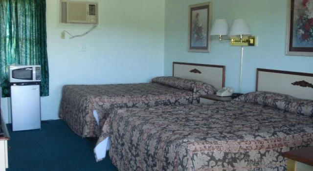 Thruway Holiday Motel, Buchen Sie Motel Westfield New York State
