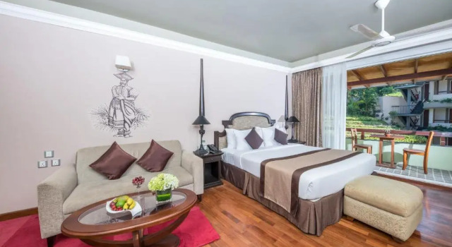 Номер Deluxe Earls Regent Hotel
