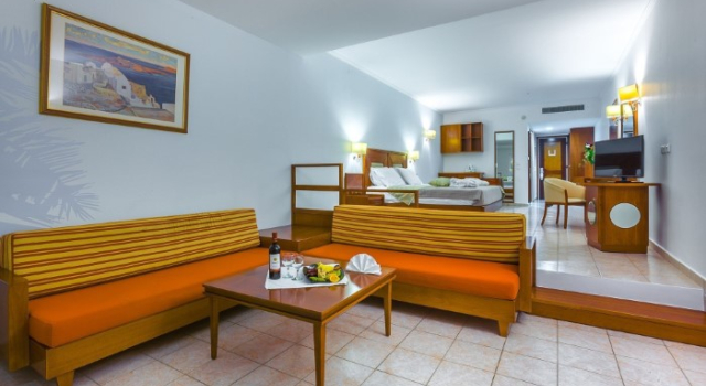 Полулюкс с видом на окрестности Kipriotis Maris Suites by Anayia All Inclusive Resorts