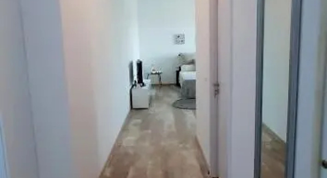 White Studio, Забронировать Отель Отели Арджеш с парковкой, Парковка