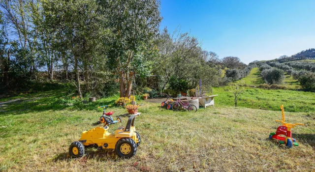 Beautiful Home in Cinigiano With 2 Bedrooms