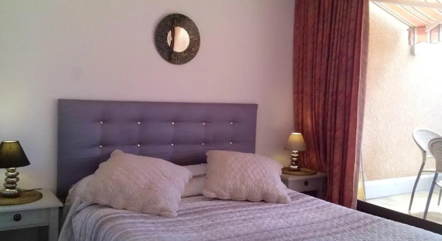 Двухместный номер Standard с видом на бассейн Hôtel Les Palmiers