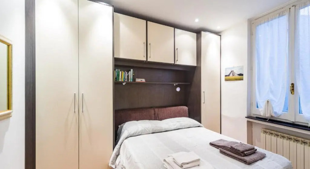 Old Port Apartment 4 beds, Забронировать Апартаменты/квартира Отели Генуи с бассейном, рядом с Театр Карло Феличе, Бассейн