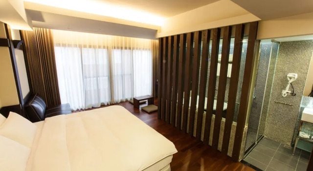 Двухместный номер Standard с балконом Hotel Les Champs Hualien