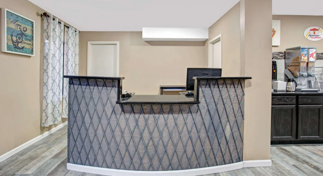 Super 8 By Wyndham Asbury Park, Забронировать Отель Отели Эсбери-Парк с завтраком, Завтраки