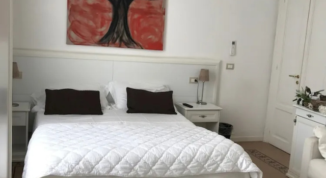 Номер Superior с балконом и с видом на океан B&B Nike - Rooms Only