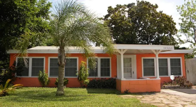 Ormond Beach Cottage by the Sea, Забронировать Дом для отпуска Коттеджи Ормонд-Бич, Коттедж