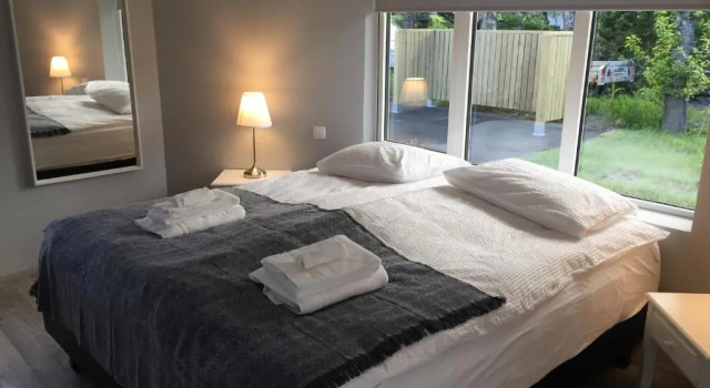 Reykjadalur Guesthouse, Rezervovat Penzión Hotely v East Iceland s parkováním, Parkování