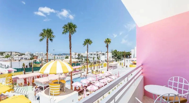 Полулюкс с балконом и с видом на бассейн Los Felices Ibiza