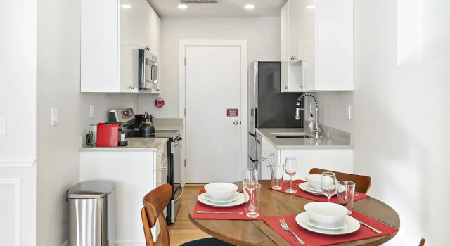 Студия Charlesgate Suites