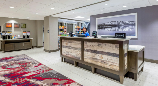 Hampton Inn & Suites Reno/Sparks