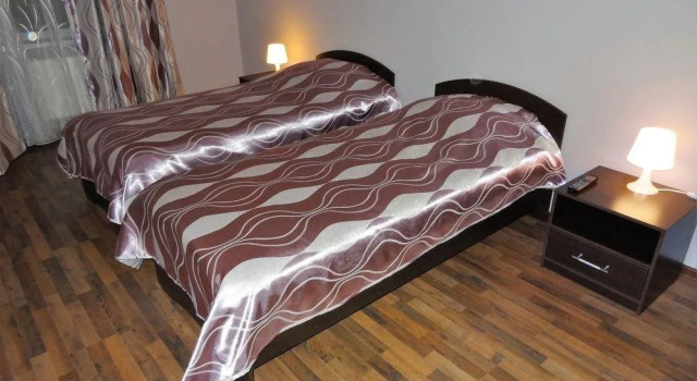 Apart hotel Noble Guest, Prenota Affittacamere Hotel a Samara con parcheggio, Parcheggio