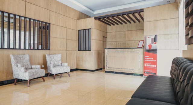 RedDoorz Plus @ Jalan Dr. Cipto Mangunkusumo Lampung, Book Hotel Bandar Lampung Sumatra