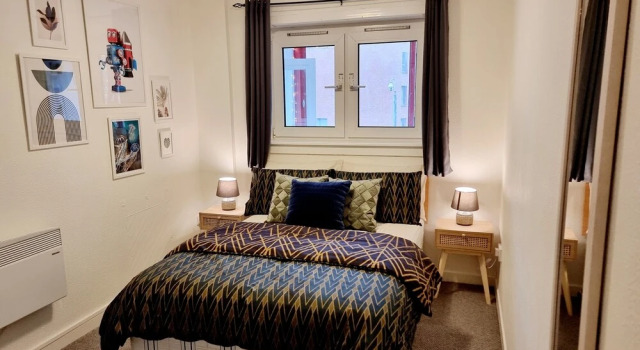 Airy Home with Free Parking in Glasgow, Забронировать Апартаменты/квартира Глазго 