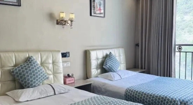 Люкс Deluxe Yajiang Zhangyu Business Hotel