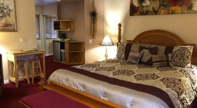 Номер Deluxe Giant Oaks Lodge