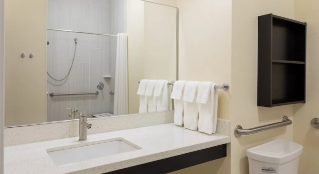 Четырёхместный люкс Candlewood Suites - Rochester Mayo Clinic Area